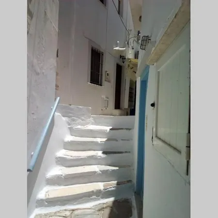 Lägenhet Naxos Castle House